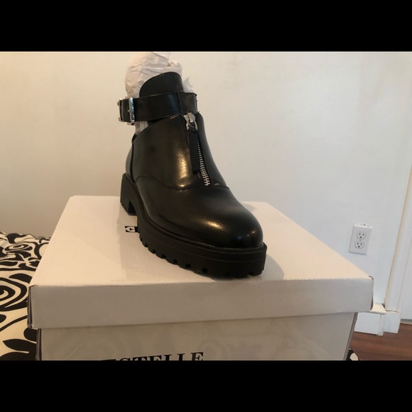 Nasty Gal platform booties - Picture 3 of 3
